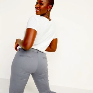 New w/tags  Old Navy khakis bootcut sz18